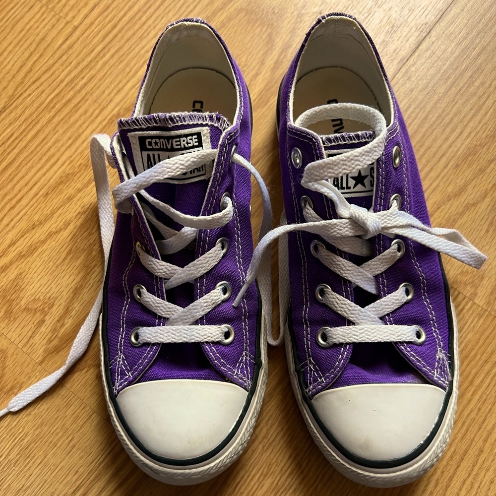 Girls lowtop purple Converse All ⭐️ Star